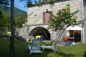 House | Exterior - Riverside Retreat in La Souche (La Souche)
