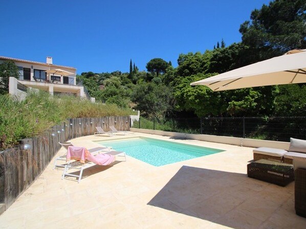 House | Exterior - Inviting Holiday Home in La Croix Valmer With Swimming Pool (La Croix-Valmer)