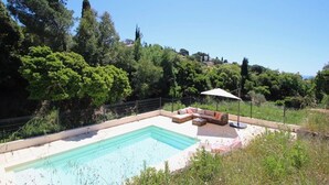 Unclassified image, 2 of 33, button - Inviting Holiday Home in La Croix Valmer With Swimming Pool (La Croix-Valmer)