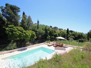 Outdoor pool - Inviting Holiday Home in La Croix Valmer With Swimming Pool (La Croix-Valmer)