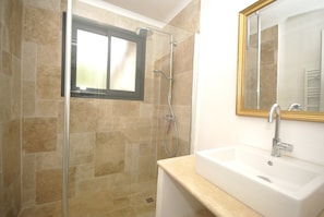 Ferienhaus | Badezimmer