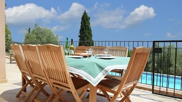 Villa | Balcony