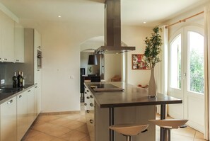 Villa | Private kitchen | High chair - Elegant Villa With Pool, Cabris (Cabris)