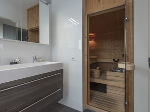House | Bathroom - Modern, 10-person Holiday Villa With Sauna and Large Garden Near Harderwijk (Zeewolde)