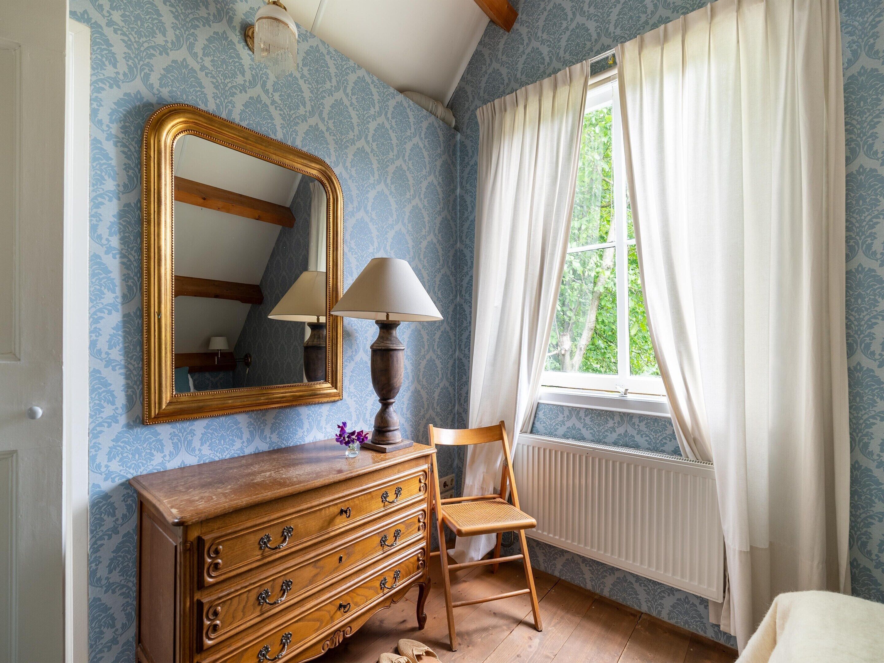 Huis | 2 slaapkamers, individueel gemeubileerd, beddengoed