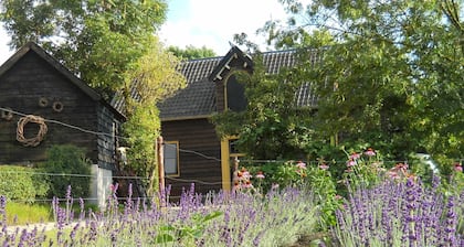 Authentic Mansion in Deil near Lake