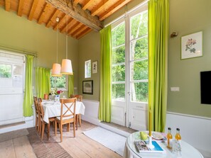 تناول الطعام