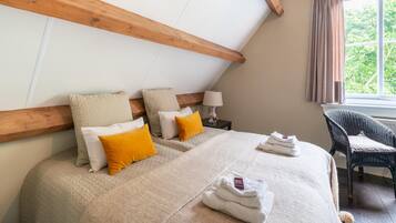 House | 2 bedrooms, individually furnished, bed sheets