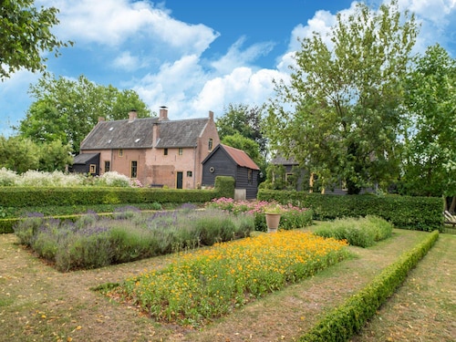 Authentic Mansion in Deil near Lake