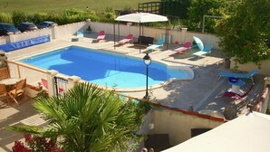 Pool - Countryside Holiday Home With Terrace and Garden (Fléac-sur-Seugne)
