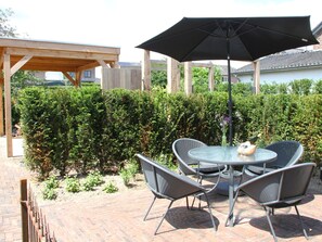 Balcony - Luxurious Holiday Home in Eijsden Near the River (Eijsden)