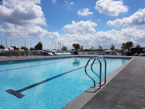 Outdoor pool - Holiday Home With Roof Terrace at Veerse Meer (Kortgene)