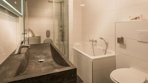Apartment | Badezimmer