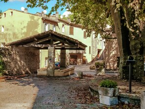 Exterior - Holiday Home in La Celle With Swimming Pool (La Celle)