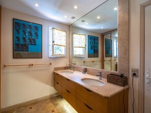 Biệt thự | Phòng tắm | Buồng tắm vòi sen 