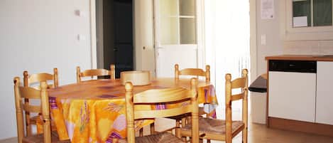 House | Dining