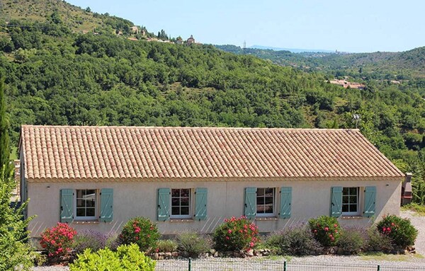 Holiday Home In Toulon With Pool & Beach Nearby - Les Vans