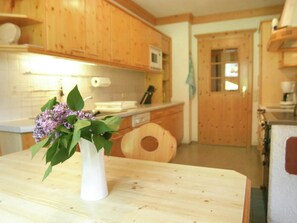 아파트 | 전용 주방 | 유아용 의자