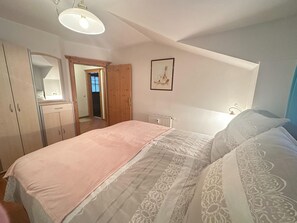 Apartment | 3 bedrooms, individually furnished, bed sheets - Bright Holiday Home in Huttschlag near Mountains Ski Slopes (Huettschlag)
