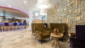 Apartment | Bar (di hartanah)