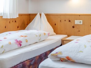 2 bedrooms, bed sheets