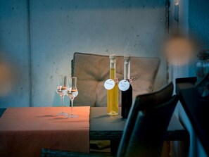1 Schlafzimmer, individuell eingerichtet, Bettwäsche