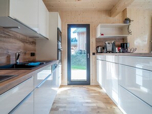Private kitchen - Spacious Chalet With Sauna (Sankt Georgen am Kreischberg)
