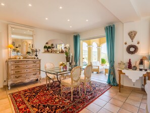 Villa | Dining - Luxurious Villa With Internet and Private Swimming Pool, Near Grasse (La Roquette-sur-Siagne)