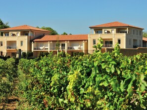 Exterior - Tempting Apartment With Dishwasher and Near Canal du Midi (Azille)