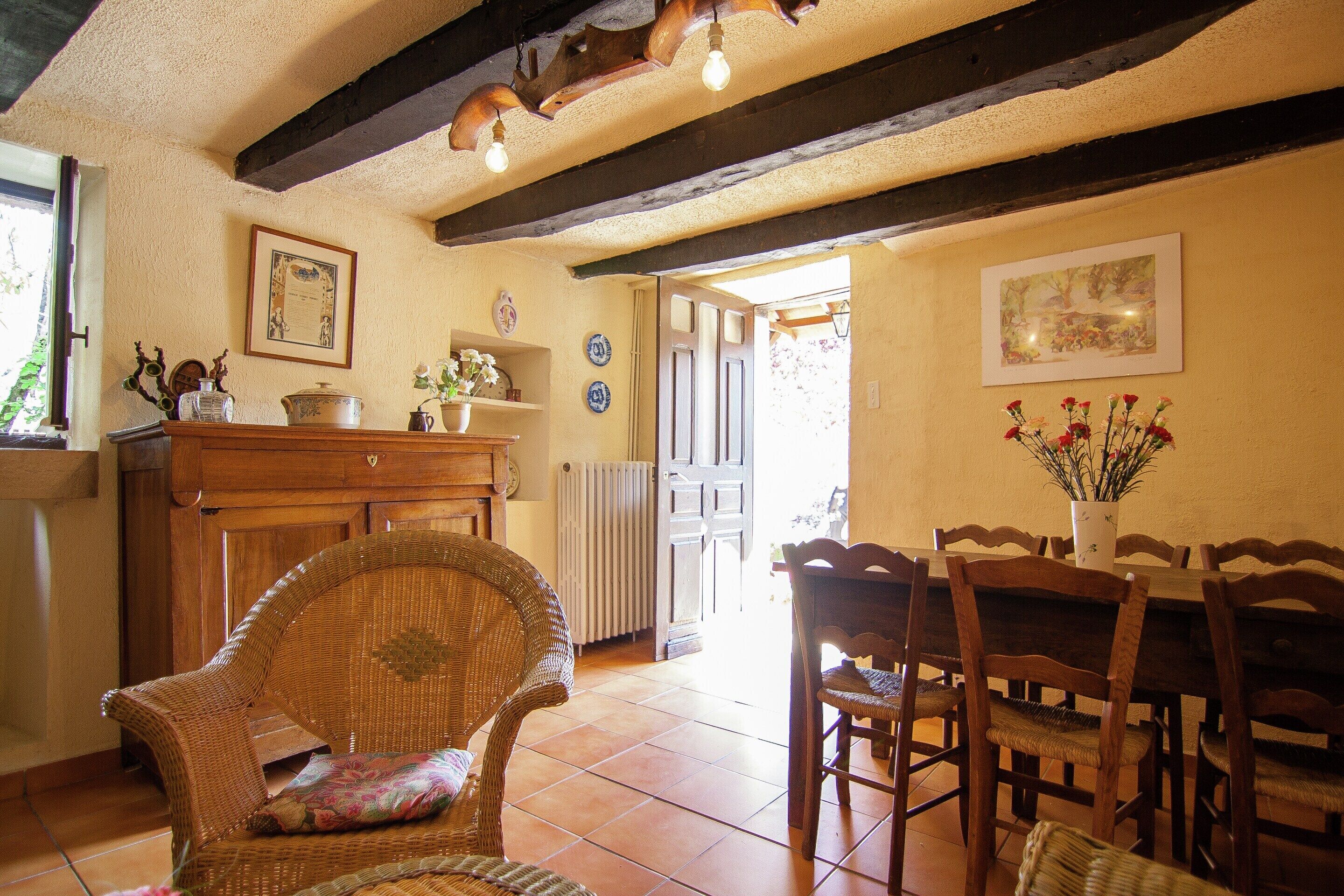 Cottage | Dining