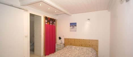 House | Room amenity