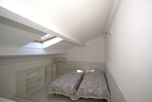 House - Villa in Poggio-mezzana Near the Sea (Poggio-Mezzana)