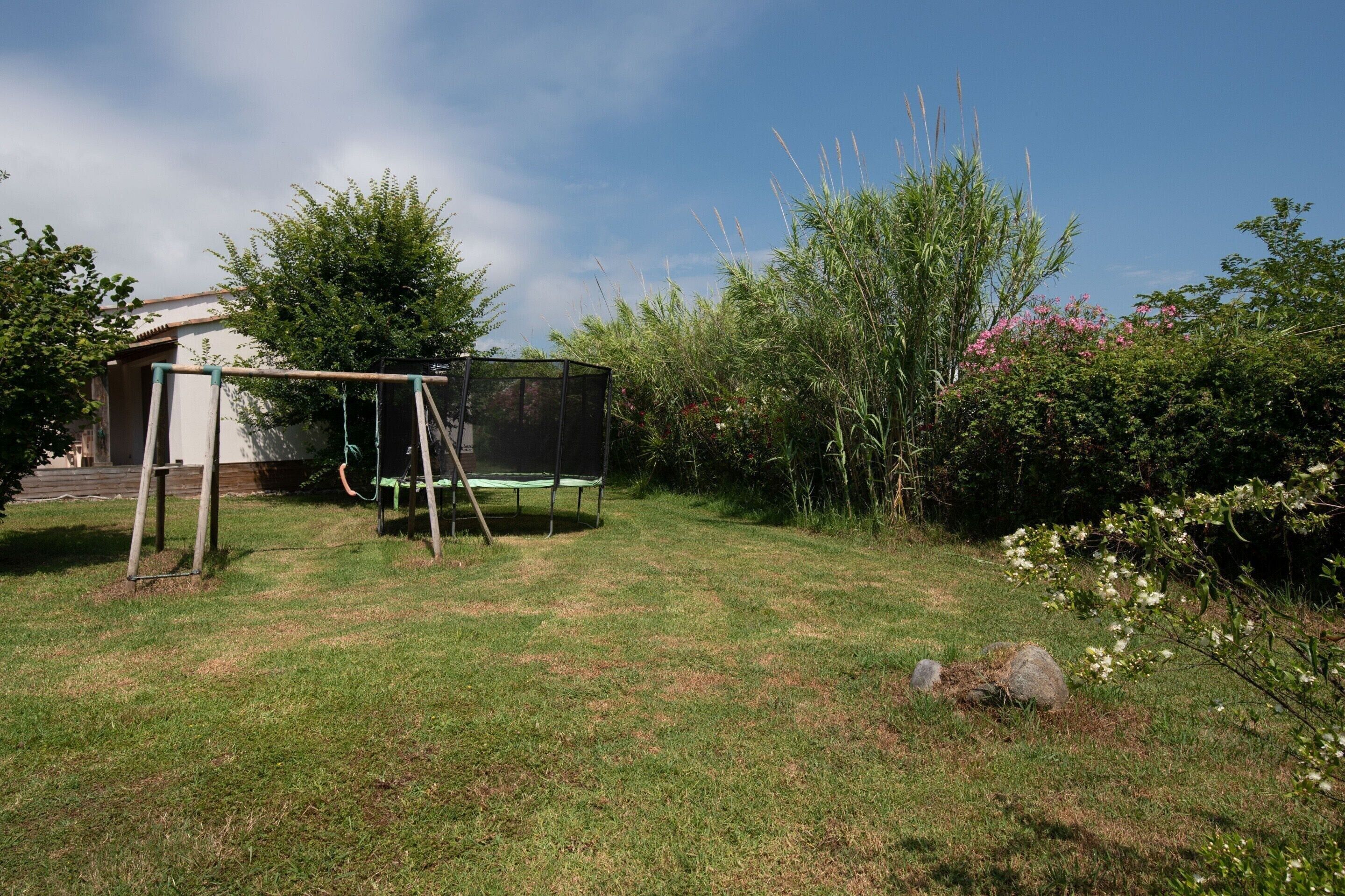 Villa | Garden
