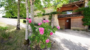 Cottage | Bahagian luar