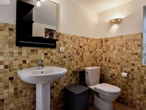 Unclassified image, 3 of 38, button - Gite With Private Swimming Pool in Wonderful, Peaceful Setting (Albas)