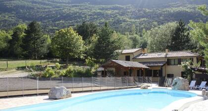 Tranquil Mansion in Luc-en-diois With Pool