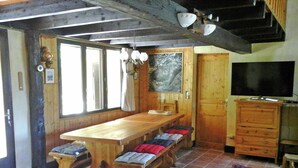 Dining - Tranquil Mansion in Luc-en-diois With Pool (Luc-en-Diois)