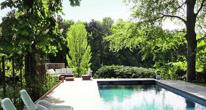 Marvellous Villa With Large Swimming Pool in the Westbroekpark