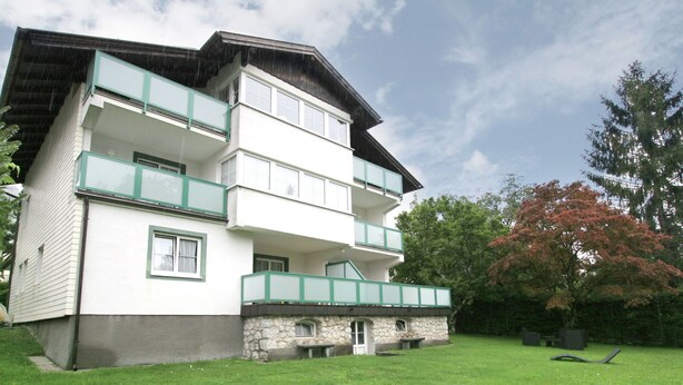 Exterior - Modern Apartment in St Wolfgang im Salzkammergut Near Lake (St. Gilgen)