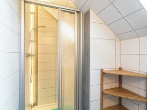 Apartment | Bathroom | Towels