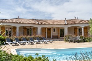 Exterior - Stylish Villa With Terrace (Pouzols-Minervois)