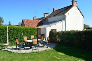 Exterior - Ravenoville Family Stay Near Beach (Sainte-Mere-Eglise)