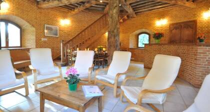 Quaint Holiday Home in Offranville With Large Garden