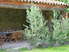 Villa | Balcony - Pretty Villa in Caudies de Fenouilledes With Roofed Terrace (Caudies-de-Fenouilledes)