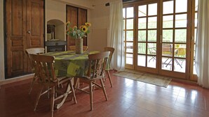 Ảnh chưa phân loại, 4 trong số 37 ảnh, nút
