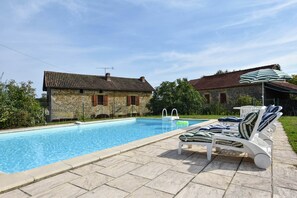 House | Pool - Historic Dordogne Escape (Loubejac)