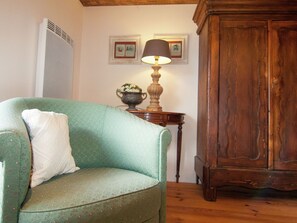 Living room - Cottage in Dordogne With Accessible Terrace (Roussines)