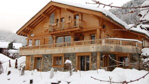 Exterior - Cozy Chalet in Grand-bornand With Garden Furniture (Le Grand-Bornand)