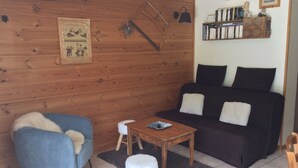 DVD player - Cozy Chalet in Grand-bornand With Garden Furniture (Le Grand-Bornand)