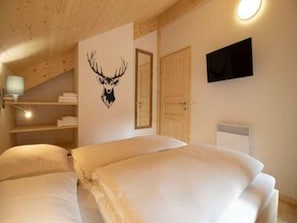 Chalet | 3 chambres, ameublement unique, Wi-Fi, literie fournie